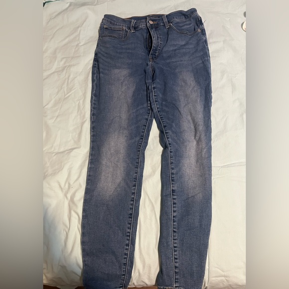 Lucky Brand Jeans - Picture 2 of 4